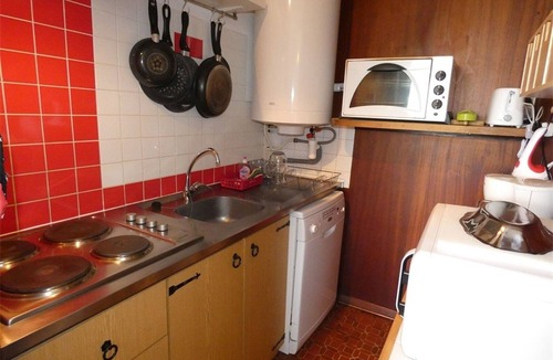 Pla d'Adet Apartment | St-Lary-Soulan: Duplex T3, Sleeps 9, Fully Equipped with Balcony