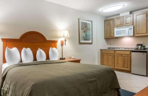 Massena Hotel | St Lawrence hotel