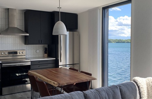 Martintown Apartment | St. Lawrence River Retreat