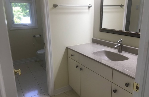 Addison Cottage | St. Lawrence Riverfront S/W exposure, clean shoreline ,shallow & deep water