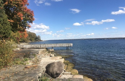 Addison Cottage | St. Lawrence Riverfront S/W exposure, clean shoreline ,shallow & deep water