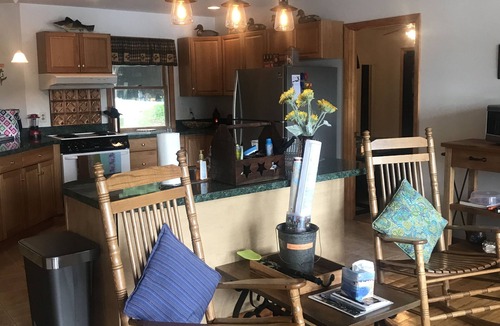 Hammond Cottage | St. Lawrence Waterfront Cottage Blind Bay