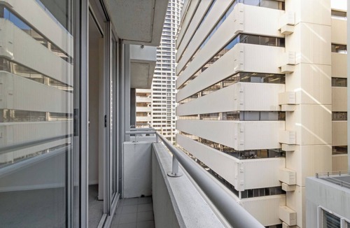 St. Leonards Apartment | St.Leonards Sophistication: Spacious Studio - LN405