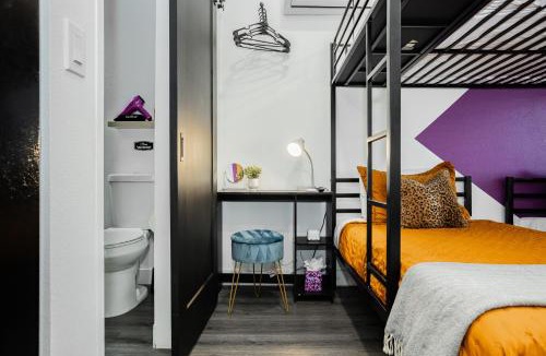 Beverly Green House | St Louis Premier Studio Escape Luxe Stay Near Vegas Strip