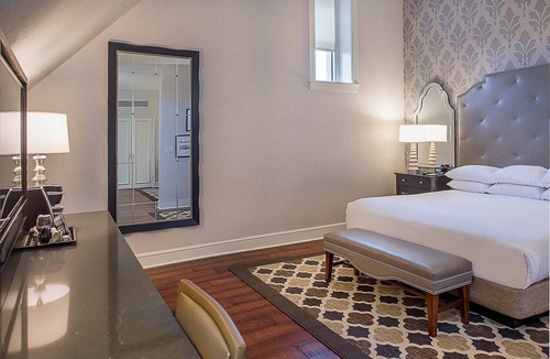 Downtown West Hotel | St. Louis Union Station Hotel, Curio Collection by Hilton