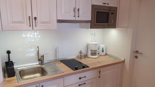 Banjol Apartment | St Lucia Castle