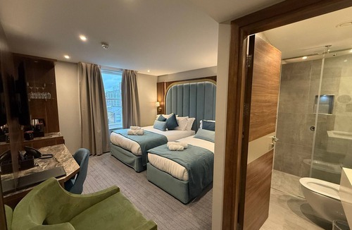 Earl's Court Hotel | St. Mark Hotel