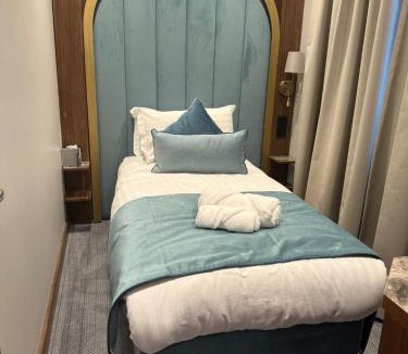 Earl's Court Hotel | St Mark's - Merit Hotels