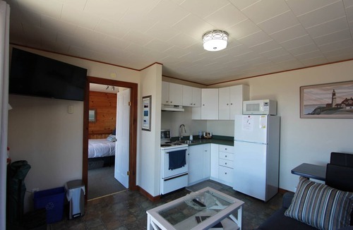 Bay View Apartment | St. Martins Sea Caves · Oceanfront Retreat