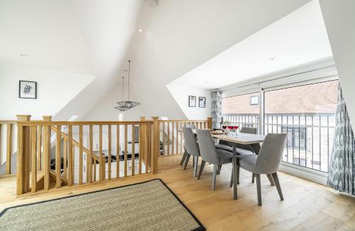 Stalbridge House | St Mary's Barn