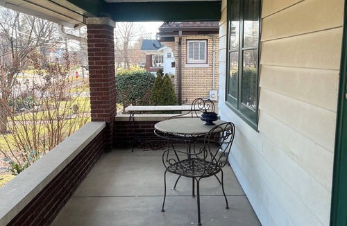 St. Matthews House | St. Matthew’s - Walk to Shops & Restaurants