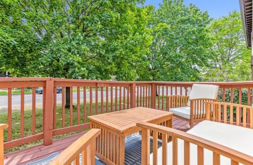Merriam Park House | St Paul 6BR | 2 Kitchens + Game Room