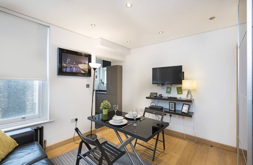 Castle Baynard Apartment | St Paul's by Excel Apartments