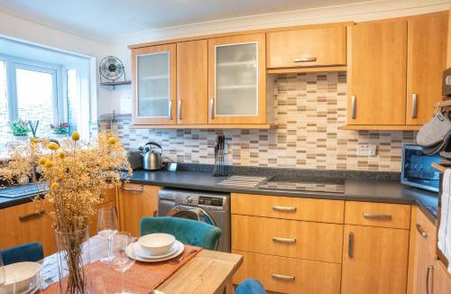 South Ockendon Apartment | St Paul's Place With Garden And Parking
