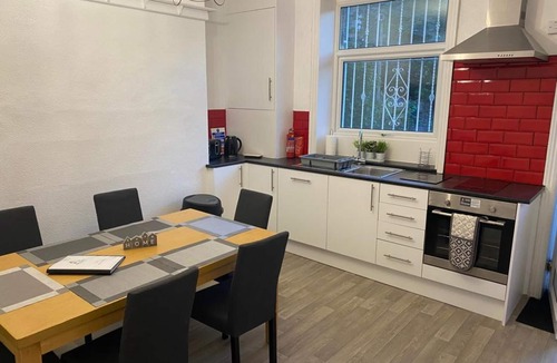 Shipley House | St Pauls Rd - Townhouse Accommodation