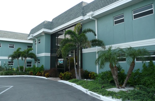Belle Vista Condo | St. Pete Beach - Walk Out To The Sand - Kitchen Pool Wifi & Laundry