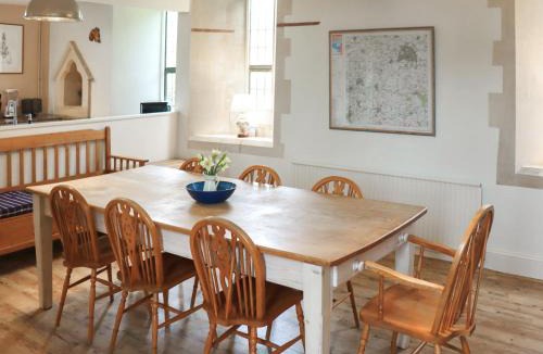 Highway House | St Peters