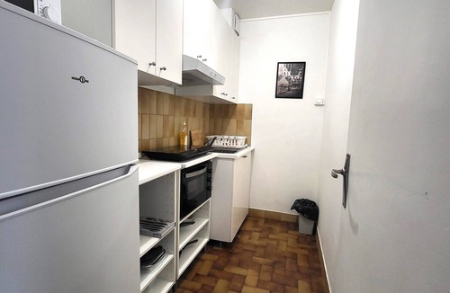 Trappes Apartment | St Quentin en Yvelines : Grand Studio Avec Parking