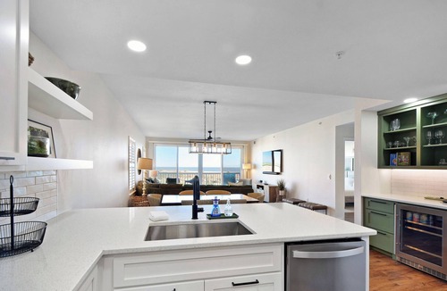 Saint Simons Island Condo | St. Simons Grand 307 - Panoramic Oceanfront Resort