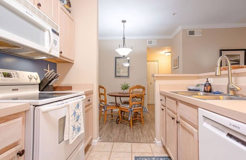 Saint Simons Heights Condo | St. Simons Island Condo | Pool, Gym & Near Beach