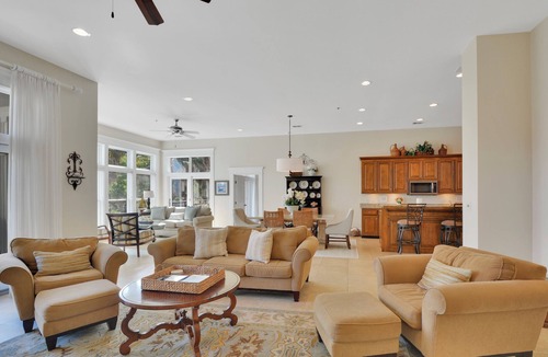 Saint Simons Island Condo | St. Simons Oceanfront Condo Elevator Walk to Beach Great Pool