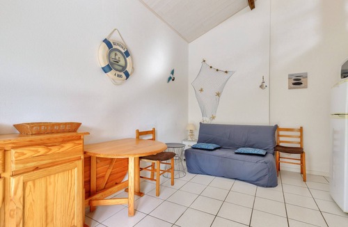 Saint-Vincent-sur-Jard Ski Chalet | St-Vincent-sur-Jard - Swimming pool & Tennis
