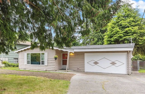 White Center House | ST28: 60's Seattle Retro