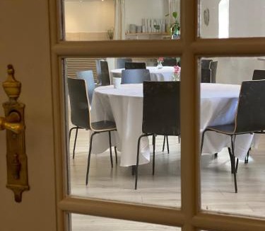 Hojslev House | Staarup Hovedgaard