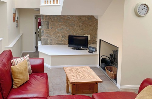 Llanfair Talhaiarn Cottage | Stable Barn - HW7591