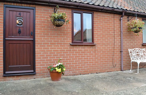 Foxley Cottage | Stable Cottage 4 - UKC3743