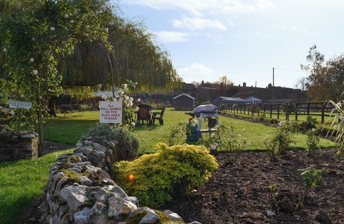 Foxley Cottage | Stable Cottage 8 - UKC3747