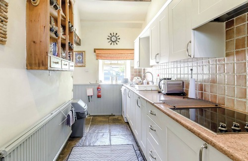 West Burton Cottage | Stable Cottage - E5118