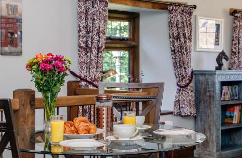 Dursley House | Stable Cottage