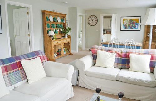 Pewsey House | Stable Cottage