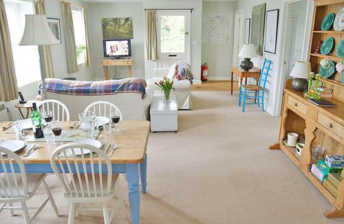 Pewsey House | Stable Cottage