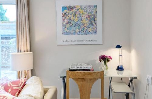 Pulborough House | Stable Cottage - Pulborough