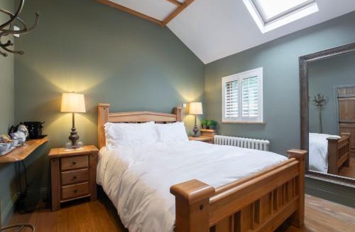 Shurdington Bed & Breakfast | Stable Lodge - Boutique Bed & Breakfast
