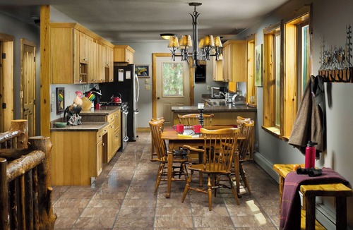 Superior Cabin | Stable View Cabin - Alpine Falls Ranch