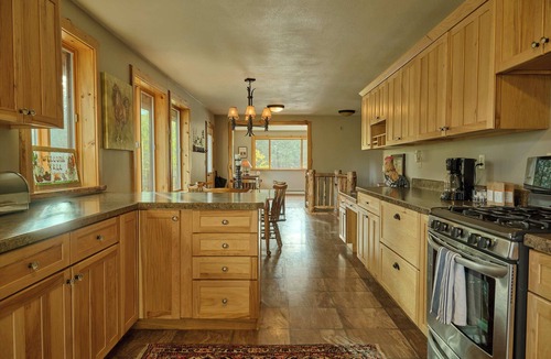 Superior Cabin | Stable View Cabin - Alpine Falls Ranch