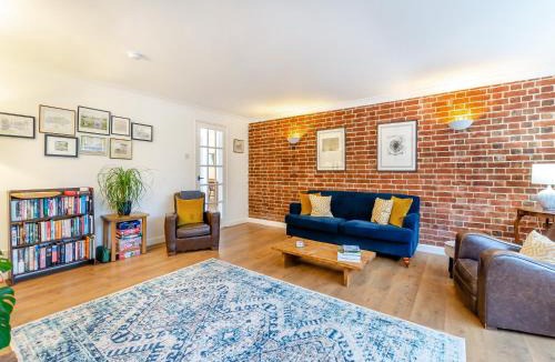 Sharpthorne House | Stablehurst Cottage