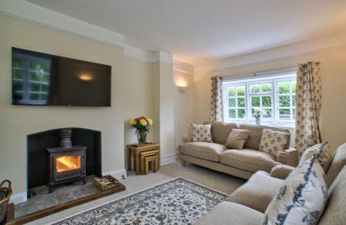 Alderbury House | Stables Cottage by Group Retreats