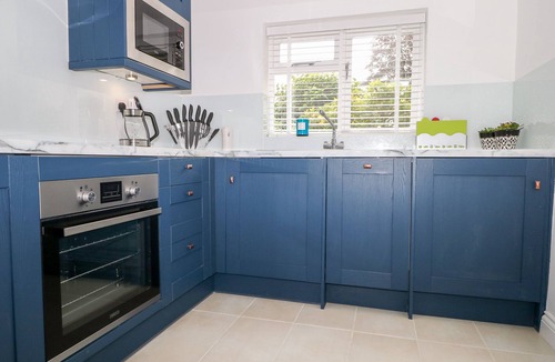 Heathfield Cottage | STABLES COTTAGE, with open fire in Heathfield