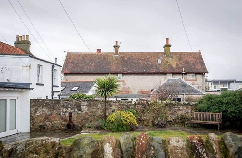 Earlsferry Ski Chalet | Stables Loft | Elie