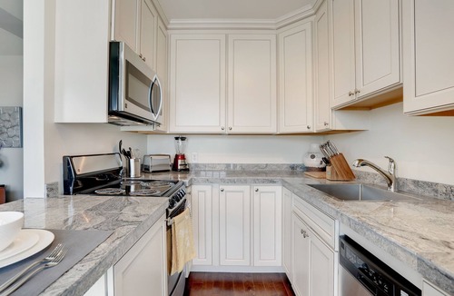 Stadium District Apartment | Stadium District Room With A View