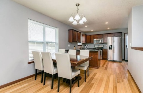 Cedar Rapids House | Stadium House - Next to Kernels/Roughriders Arena
