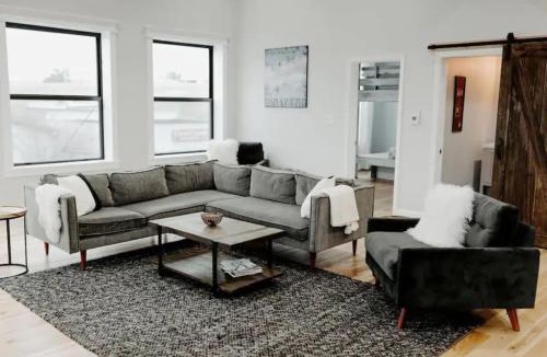 Babe Denny Apartment | Stadium Lofts on Meridian