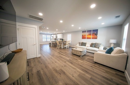 Downtown Knoxville House | Stadium, mall,civic center, dining, shopping