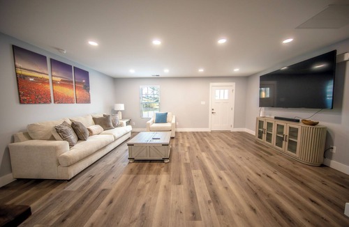 Downtown Knoxville House | Stadium, mall,civic center, dining, shopping