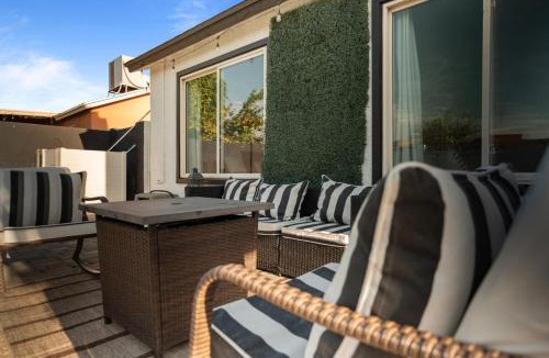 Glendale House | Stadium Retreat 3Br Pool, Games, Relaxing Oasis