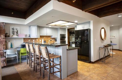 Deer Valley Apartment | Stag Lodge at Deer Valley Resort - Three Bedroom Residence with Spa #9